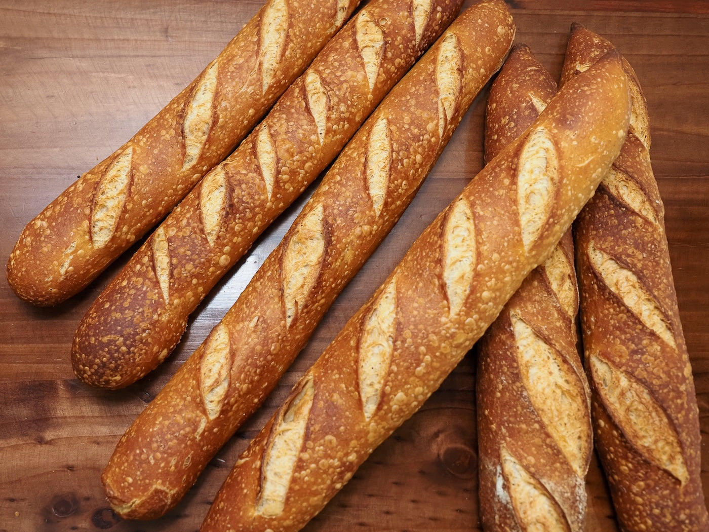 Baguette de Masa Madre: Tradición Francesa, Hecha en Guatemala