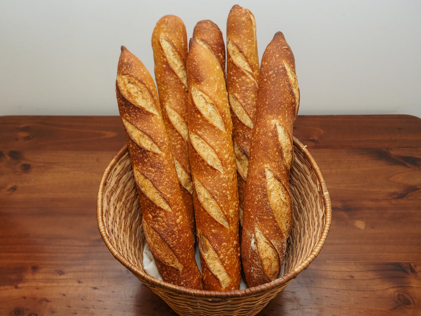 Baguette de Masa Madre: Tradición Francesa, Hecha en Guatemala